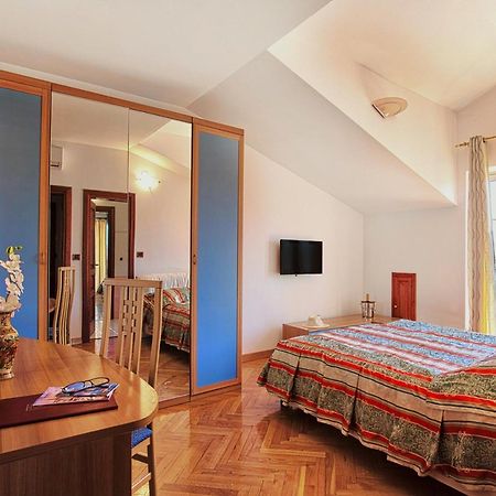 Villa Sveta Eufemija Bed End Breakfast I Rovinj Exterior photo